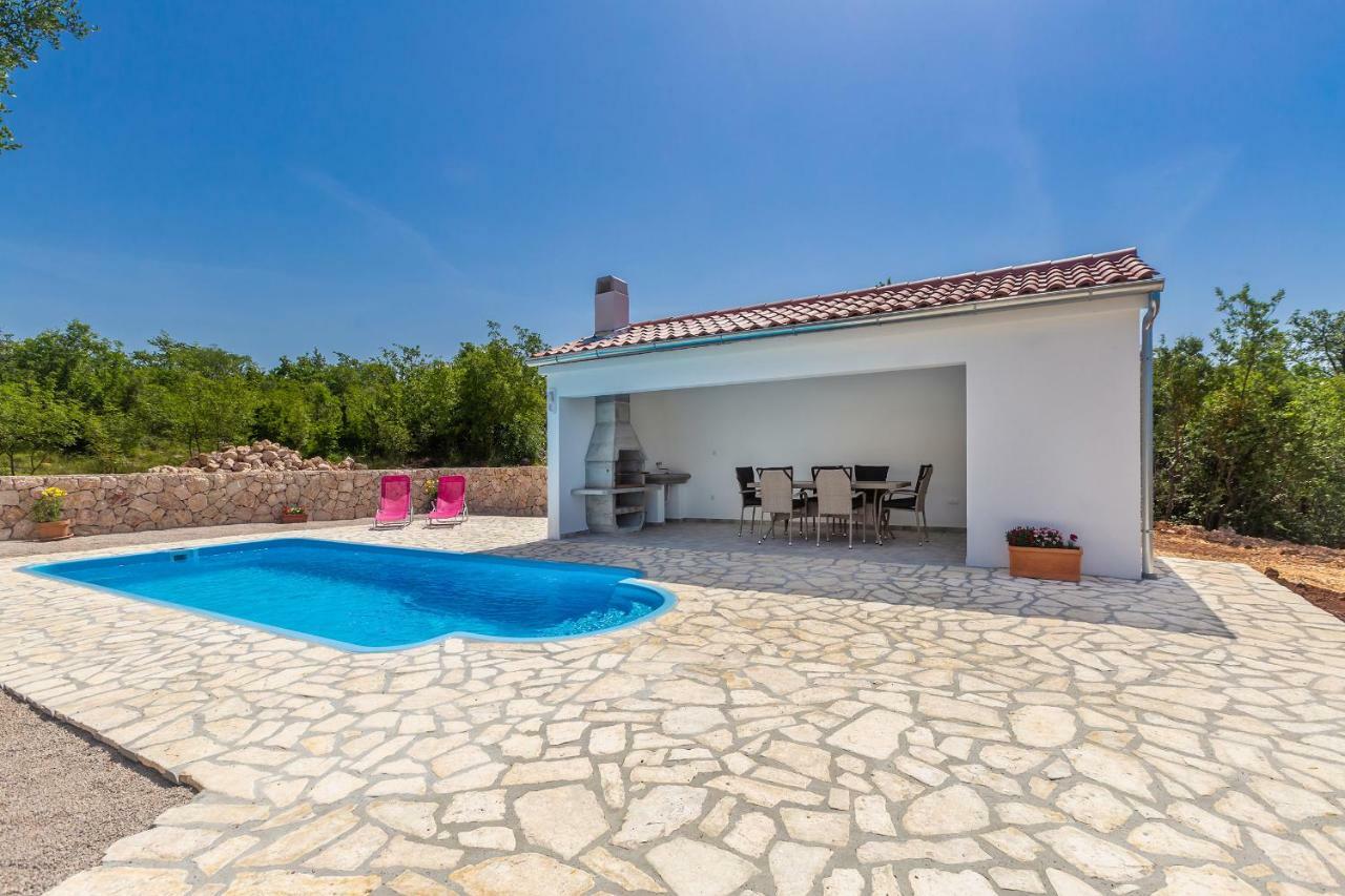 Apartments Marica Skrbcici Екстер'єр фото